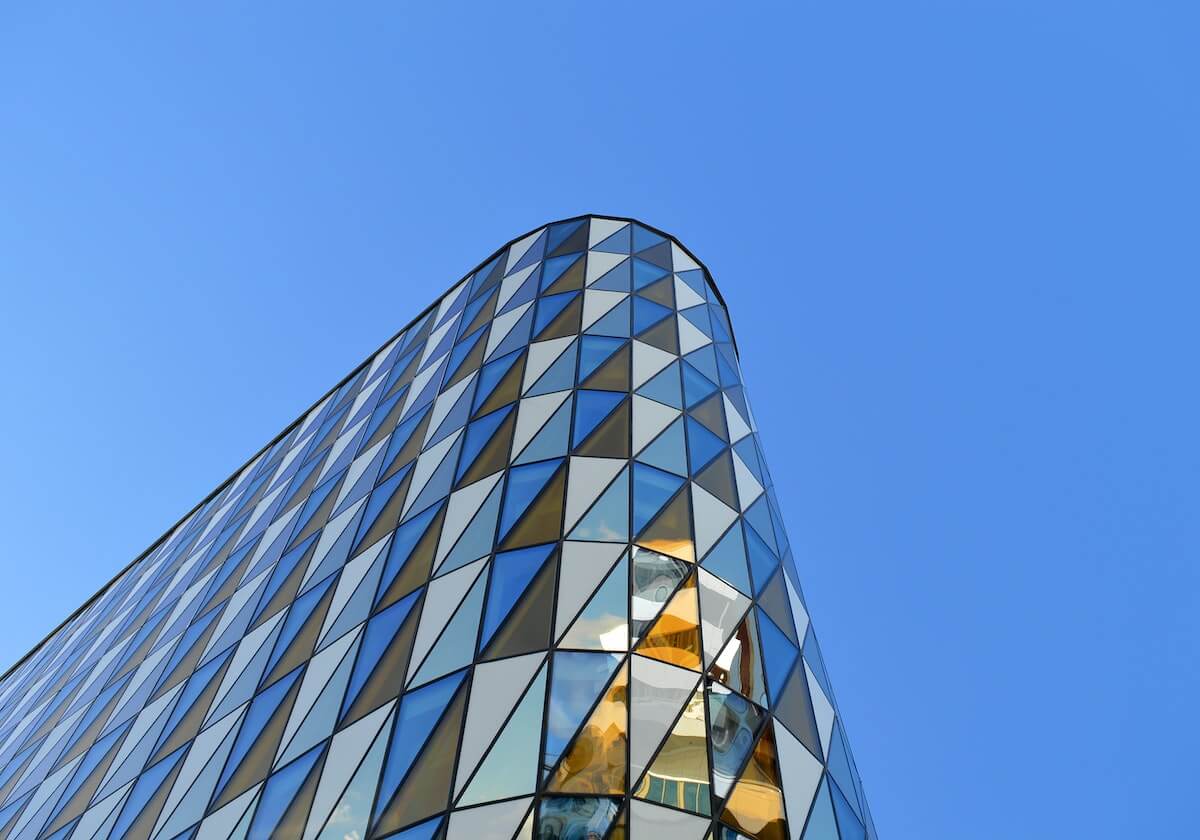 意甲媒体透露:阿莱格里为米兰防守带来了翻天覆地的变化,他的出现让这三位球员迅速成长