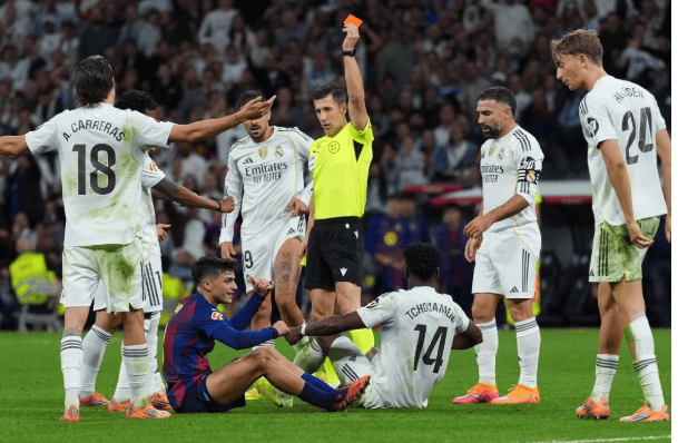 冲动的惩罚!一场2:1让西甲两大豪门付出惨重代价,1人染红6张黄牌